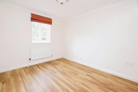 4 bedroom end of terrace house for sale, Fleming Way, St Leonards, Exeter