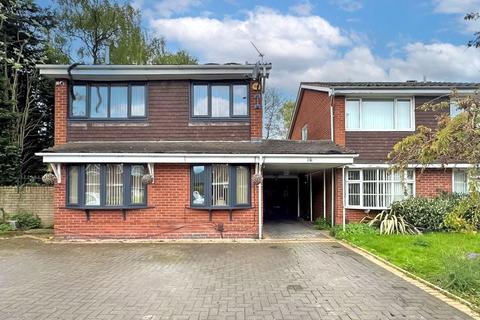4 bedroom detached house for sale, Thompson Close, Willenhall