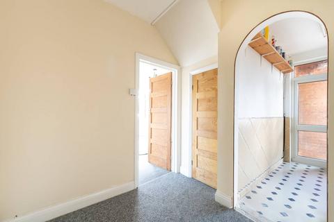 2 bedroom maisonette to rent, Longstone Avenue, NW10, Harlesden, London, NW10
