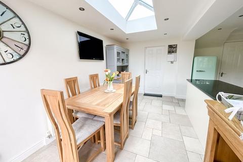 2 Chestnut Close, Streetly, Sutton Coldfield, B74 3EF