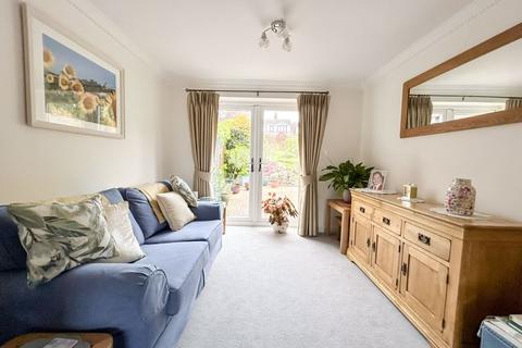 2 Chestnut Close, Streetly, Sutton Coldfield, B74 3EF