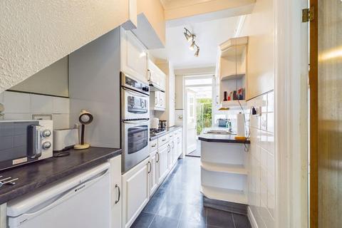 30 Eldon Road, Caterham, CR3 5JR