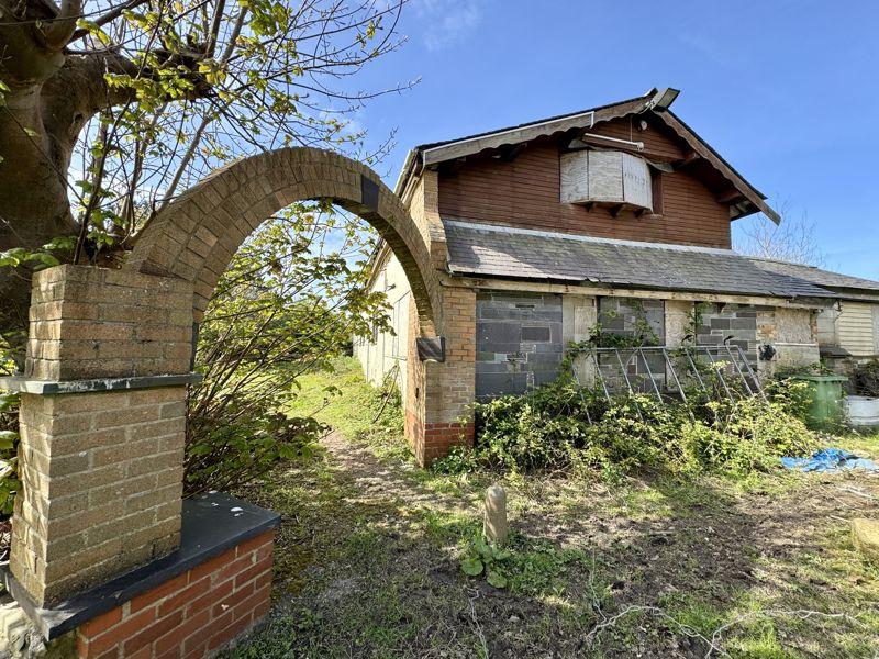 House and Arch