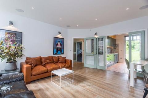 3 bedroom apartment for sale, Temple Fortune Lane, Hampstead Garden Suburb, NW11