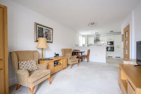 2 bedroom retirement property to rent, New Zealand Avenue, Walton-On-Thames
