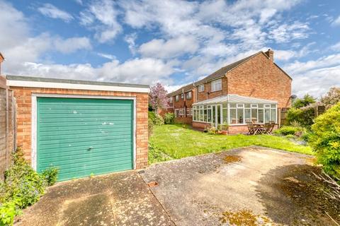 3 bedroom detached house for sale, Field Common Lane, Walton-On-Thames