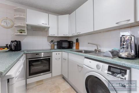 1 bedroom apartment for sale, Dell House, South Croydon