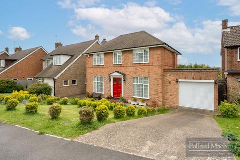 18 Ellenbridge Way, South Croydon, CR2 0EU