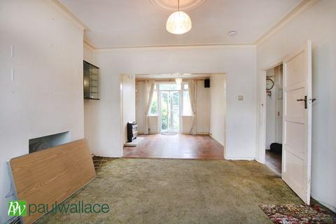 3 bedroom terraced house for sale, Hillside Crescent, Cheshunt