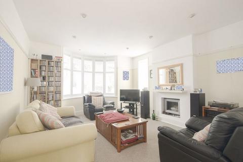 10 Saltern Road, Paignton, TQ4 6NT