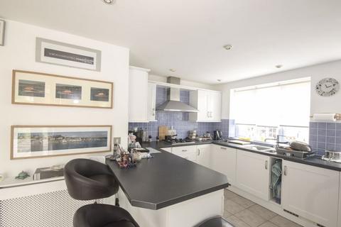 10 Saltern Road, Paignton, TQ4 6NT