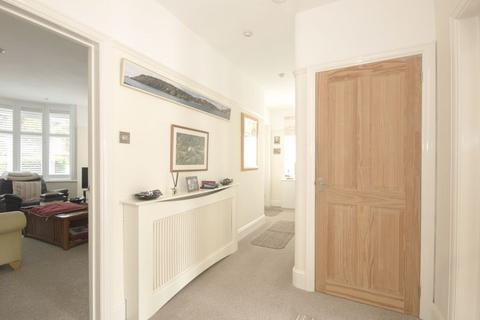 10 Saltern Road, Paignton, TQ4 6NT