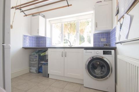 10 Saltern Road, Paignton, TQ4 6NT