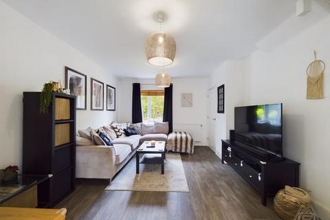 2 bedroom house for sale, Arisdale Avenue, South Ockendon