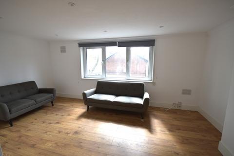 3 bedroom apartment to rent, Oxford Road, London