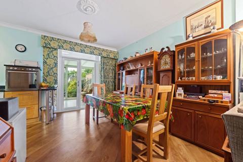 133 Bridgewood Road, Worcester Park, KT4 8XT