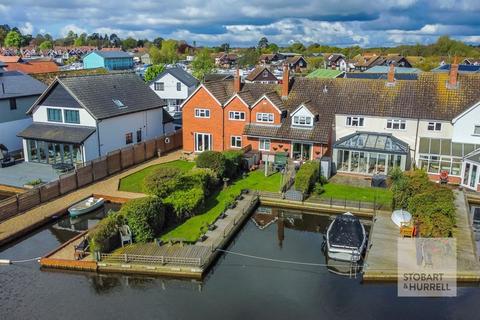 3 bedroom terraced house for sale, The Rhond, Norwich NR12