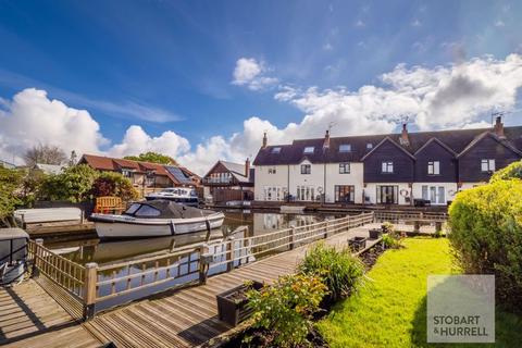 3 bedroom terraced house for sale, The Rhond, Norwich NR12