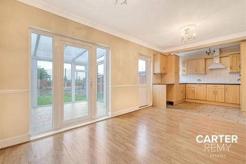 25 Buxton Road, Grays, RM16 2XZ