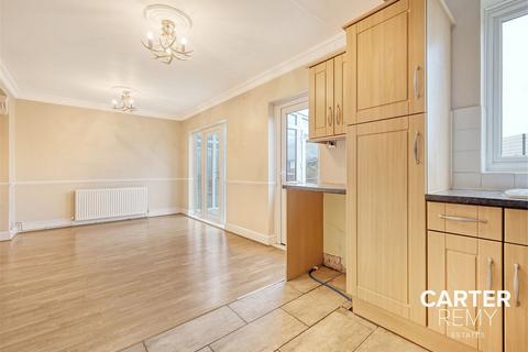 25 Buxton Road, Grays, RM16 2XZ