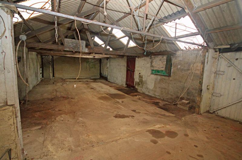 Workshop/garage