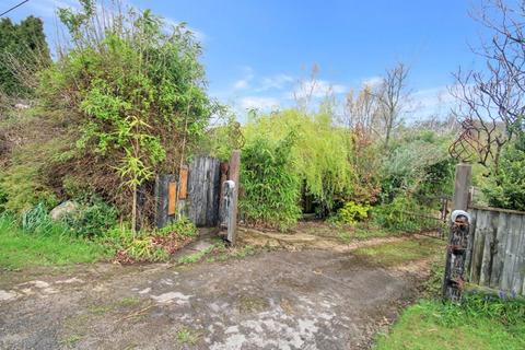 Brackens Cranborne Road, Cripplestyle, Fordingbridge, SP6 3DT