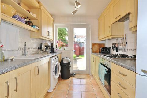 3 bedroom end of terrace house for sale, Woodside Close, Knaphill, Woking, Surrey, GU21