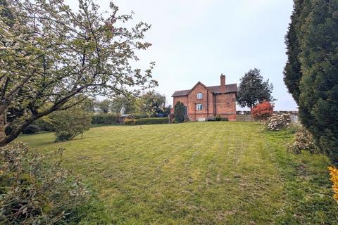 3 bedroom detached house to rent, Mill Cottage. Shifnal Manor, Shifnal. TF11 9PB