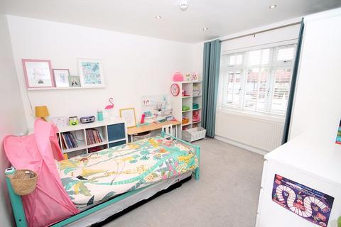 69 Keats Way, Greenford, UB6 9HE