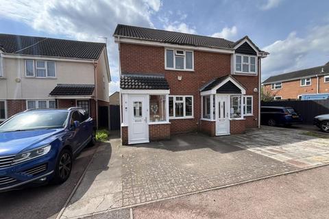 2 bedroom semi-detached house for sale, Wendover Close, Hayes