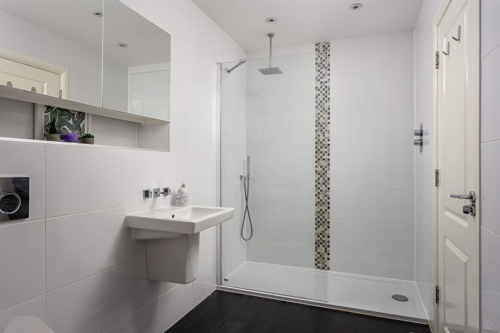 9 Gabell Road, Cheltenham, GL53 9 FA, for sale...