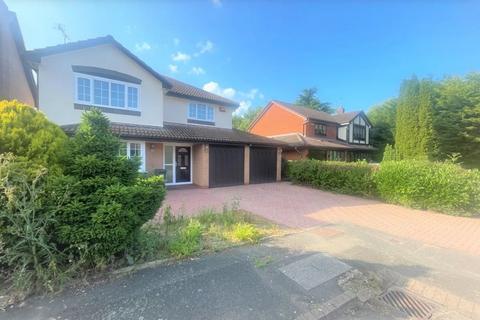 4 bedroom detached house to rent, Hollington Way, Solihull B90 4YD