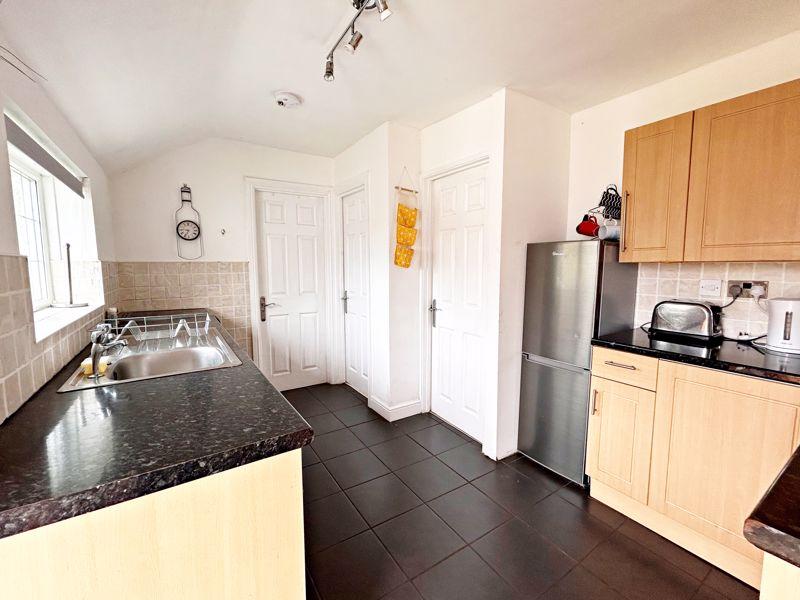 Roxley House: Worcestershire Equestrian Estate with Views 17