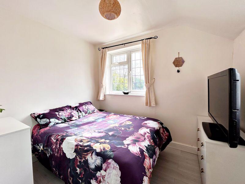 Roxley House: Worcestershire Equestrian Estate with Views 18