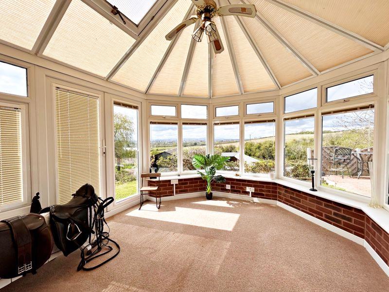 Roxley House: Worcestershire Equestrian Estate with Views 4