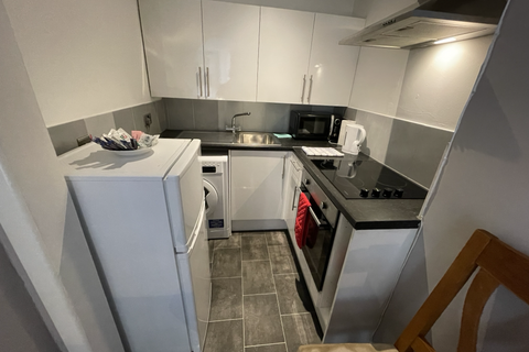 Studio to rent, Durley Gardens, Bournemouth