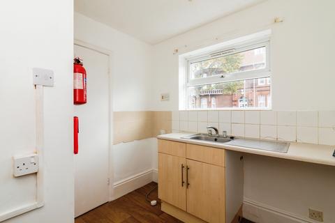 1 bedroom property to rent, Alexandra Road, Lowestoft, NR32