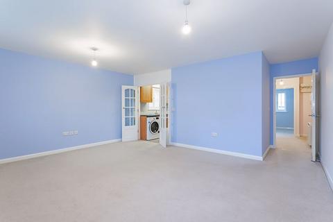 Flat 3, 17 Lancaster Way, Worcester Park, KT4 8HF