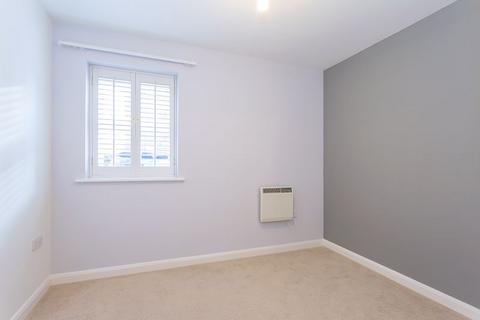 Flat 3, 17 Lancaster Way, Worcester Park, KT4 8HF