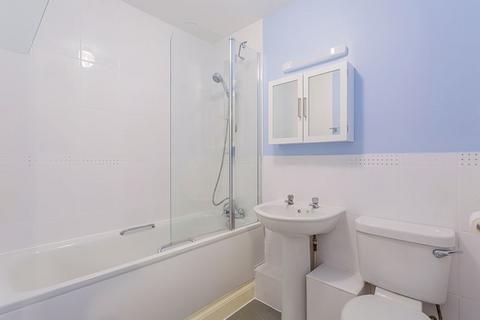 Flat 3, 17 Lancaster Way, Worcester Park, KT4 8HF