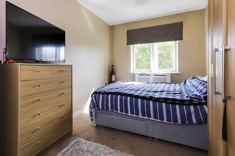 1 bedroom flat for sale, Collinson Court, The Generals Walk, Enfield