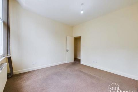 1 bedroom apartment to rent, High Street, Chatham, ME4