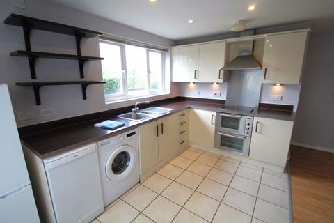 3 bedroom apartment to rent, 141 Tadros Court, High Wycombe HP13