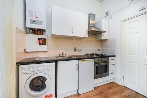 1 bedroom flat to rent, D`Aubigny Road, Brighton