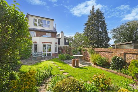 4 bedroom end of terrace house for sale, The Magpies, Epping Green