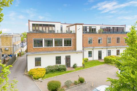 3 bedroom penthouse for sale, Tempus Court, High Road, South Woodford
