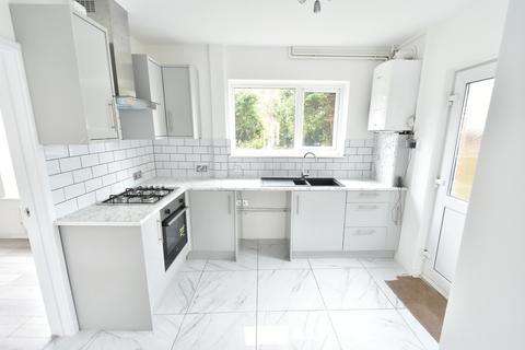 3 bedroom semi-detached house to rent, Poynings Drive, Hove