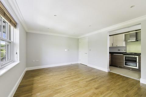 2 bedroom apartment to rent, Little Orchard Place, Esher KT10