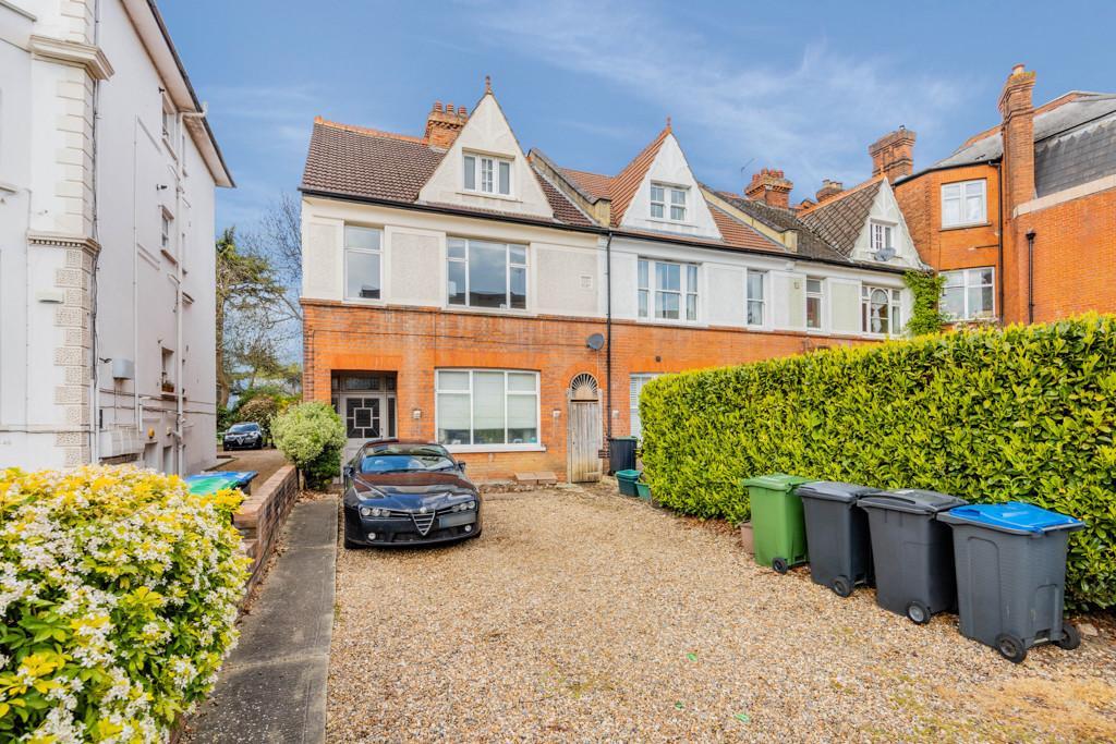 Ewell Road, Surbiton KT6 1 bed apartment for sale £425,000