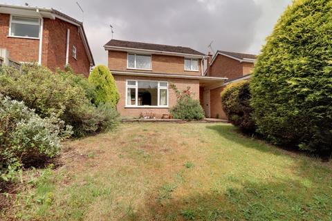 3 bedroom detached house for sale, Silverthorn Way, Stafford ST17